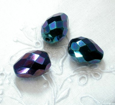 teardrop glass beads